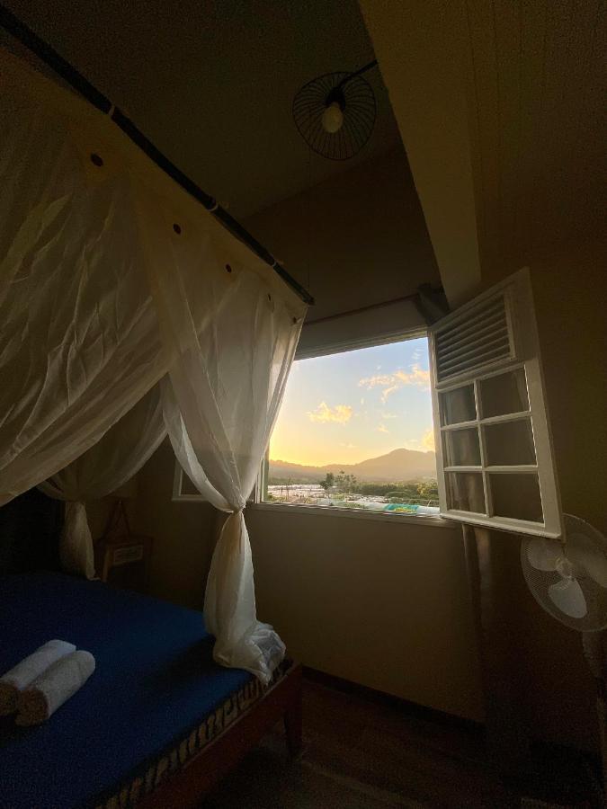 Chambre Et Sdb Privative Ylang Ylang Vue Mont Pelee Dans Maison Partagee Le Morne-Rouge Exterior photo